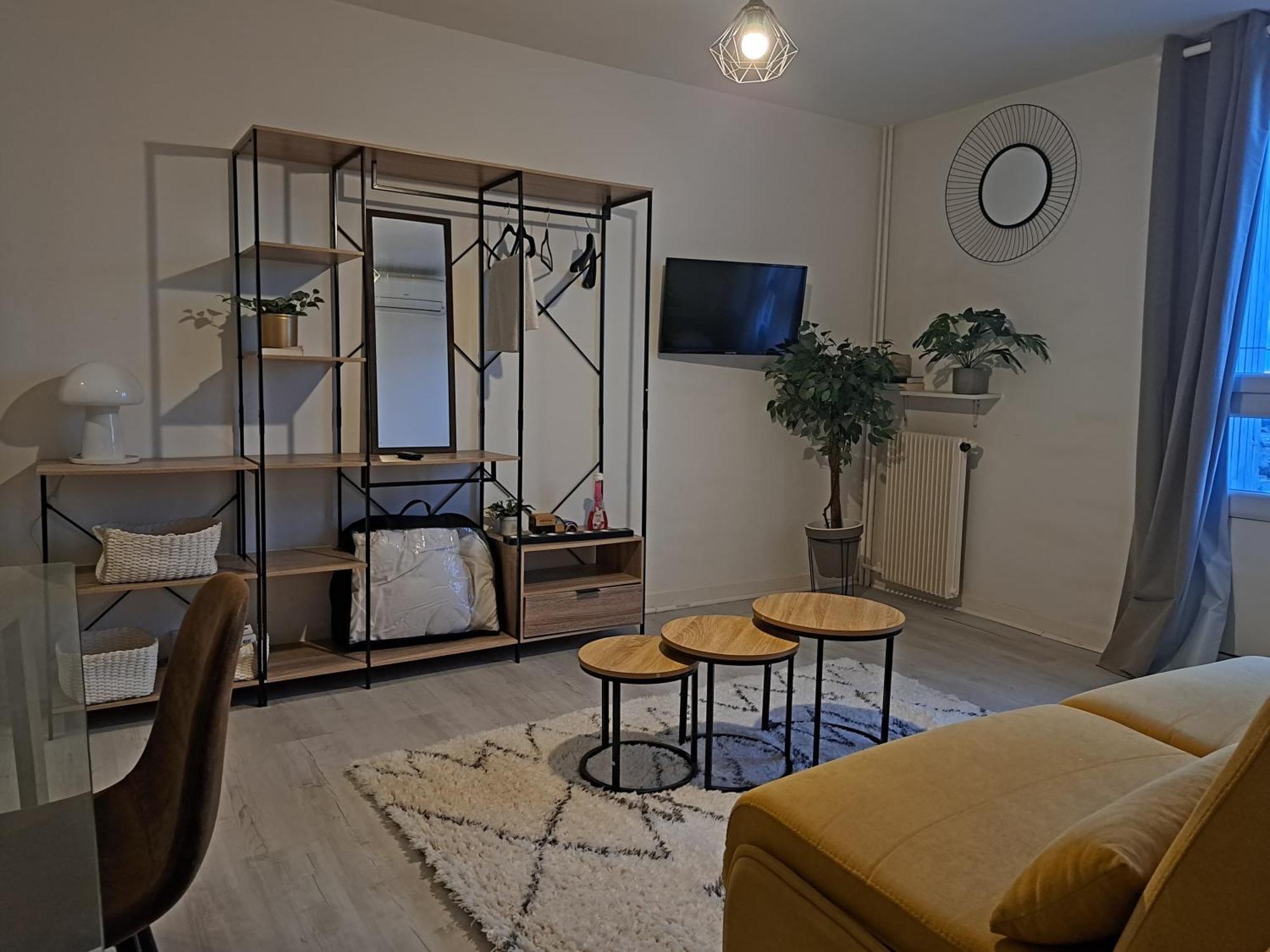 Tout Confort - Clim- Salle De Bain Commune Nîmes Exteriér fotografie