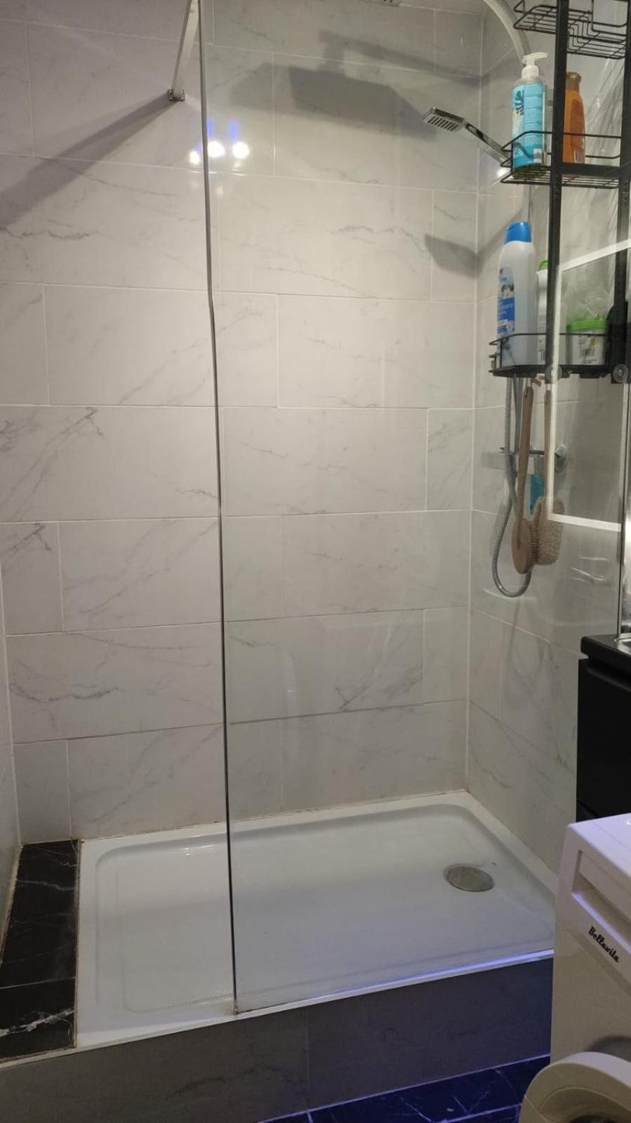 Tout Confort - Clim- Salle De Bain Commune Nîmes Exteriér fotografie